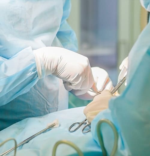 口腔外科医在籍、専門性を活かした口腔外科治療